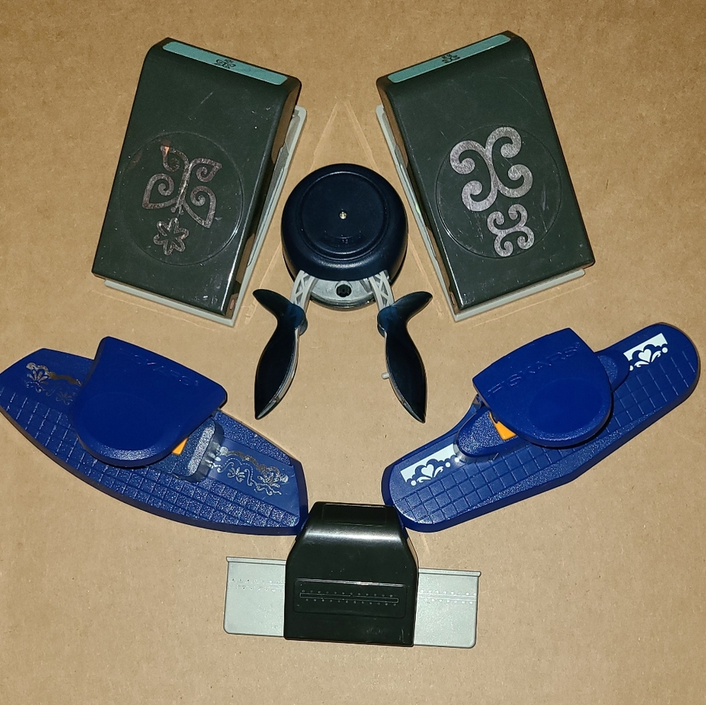 Lot 6 individual Paper punchers for crafting s